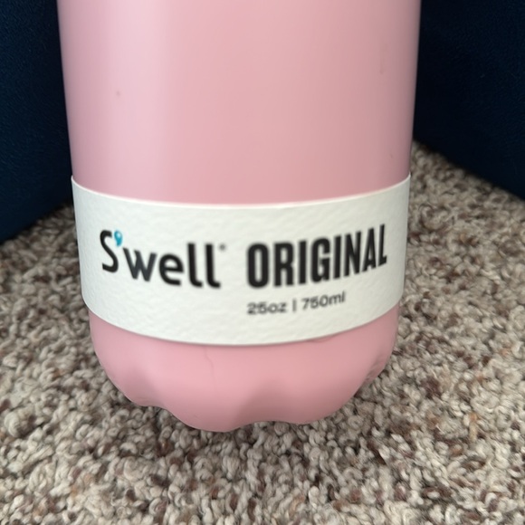 New S’well 25oz Stainless Steel Water Bottle & S’well 16oz Food Canister - Picture 6 of 9